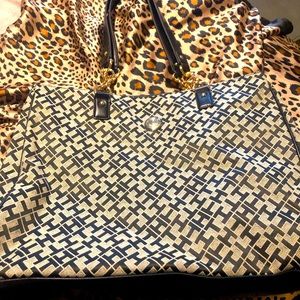 Tommy Hilfiger navy white TH logo